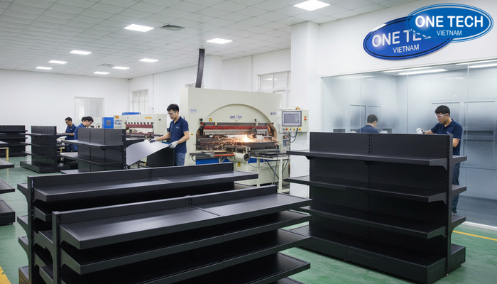 Quy trình sản xuất và hoàn thiện kệ trưng bày loa tại xưởng